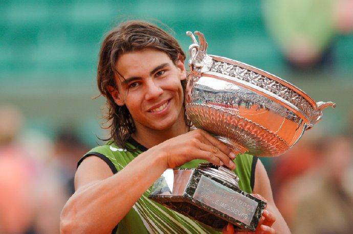 华体会-纳达尔在切尔西比赛中表现优异，败北引发热议！赛场气氛高涨的简单介绍