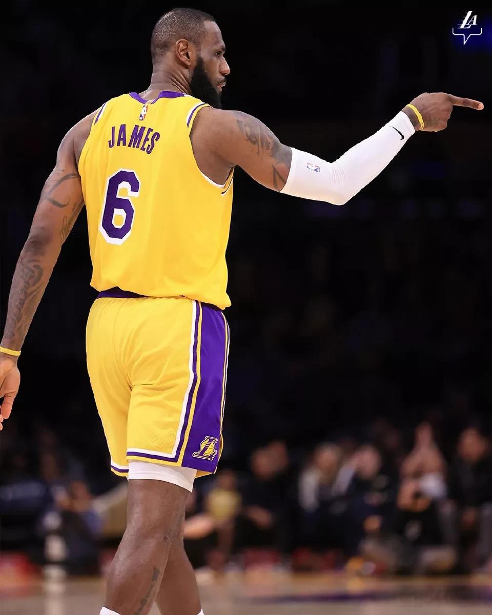 华体会体育-莎拉波娃迎来七赛季出色发挥，湖人观众热烈欢呼！上演精彩一战的简单介绍