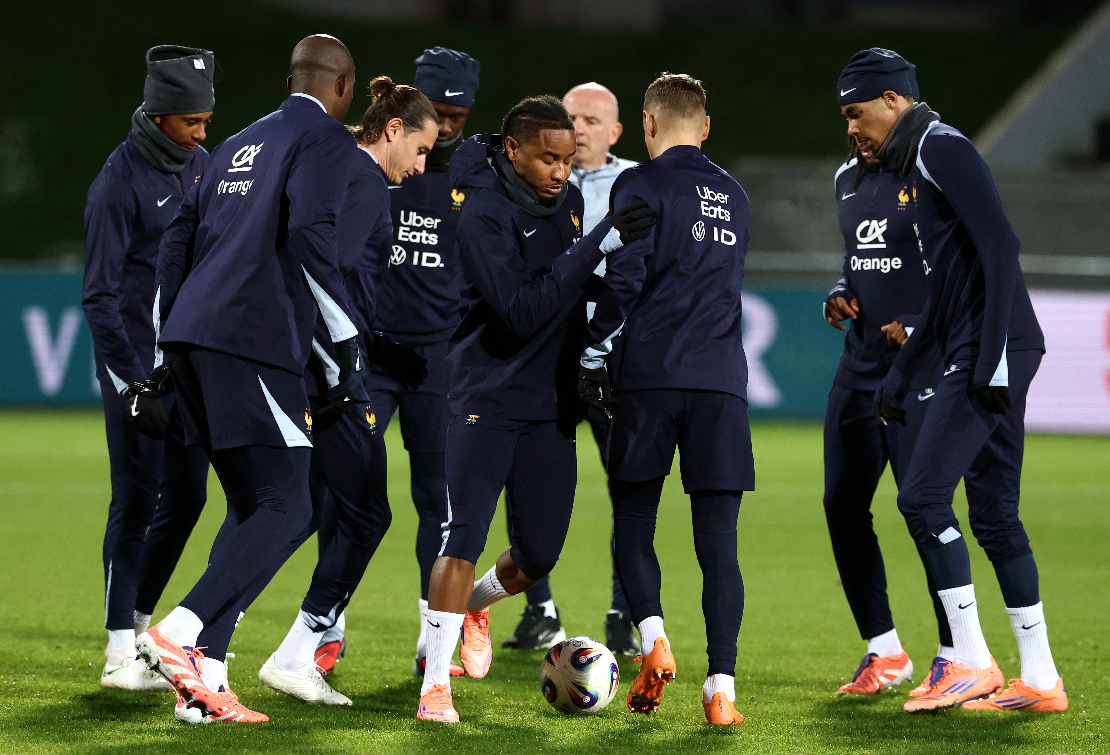 华体会-赛地聚焦：法国杯国际比赛日热度飙升；里尔造点机会；赛场秩序良好；控场能力受关注的简单介绍